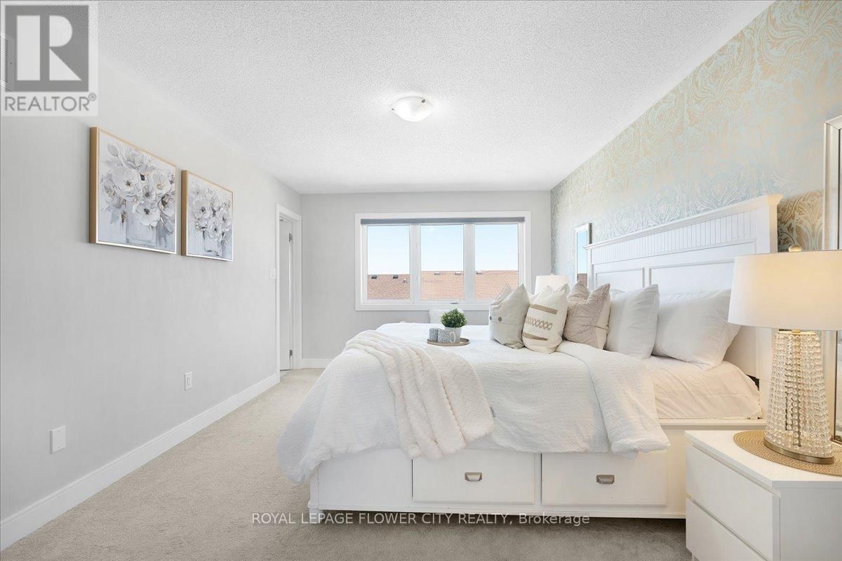 8 KERSEY LANE Image 28