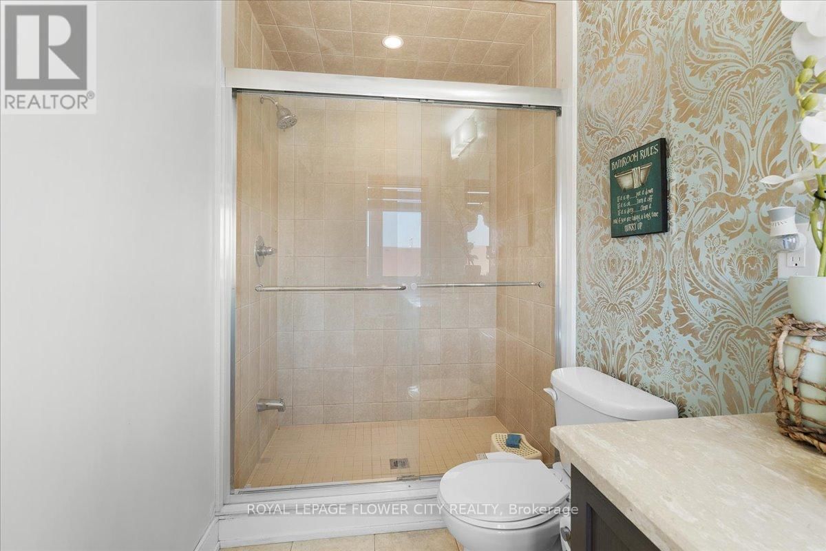 8 KERSEY LANE Image 32