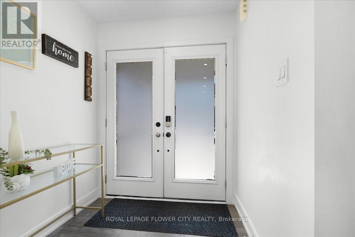 8 KERSEY LANE Image 4