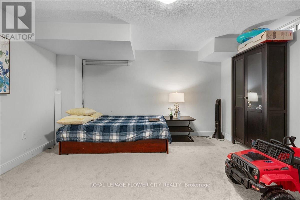 8 KERSEY LANE Image 41