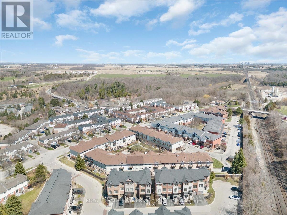 8 KERSEY LANE Image 47