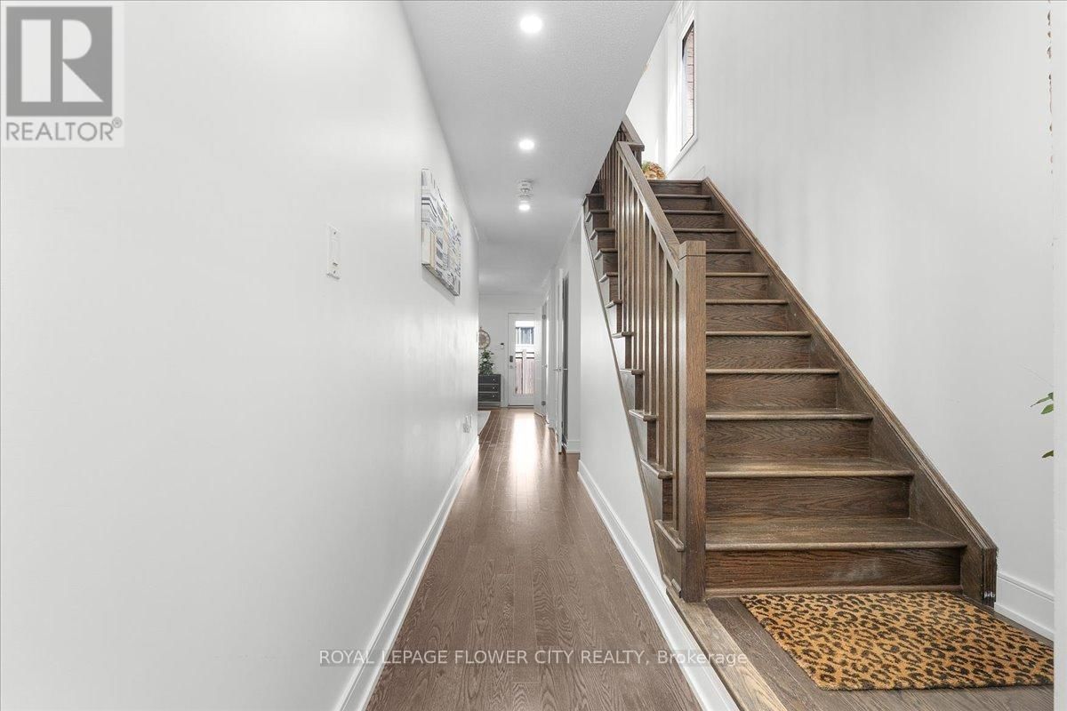 8 KERSEY LANE Image 6
