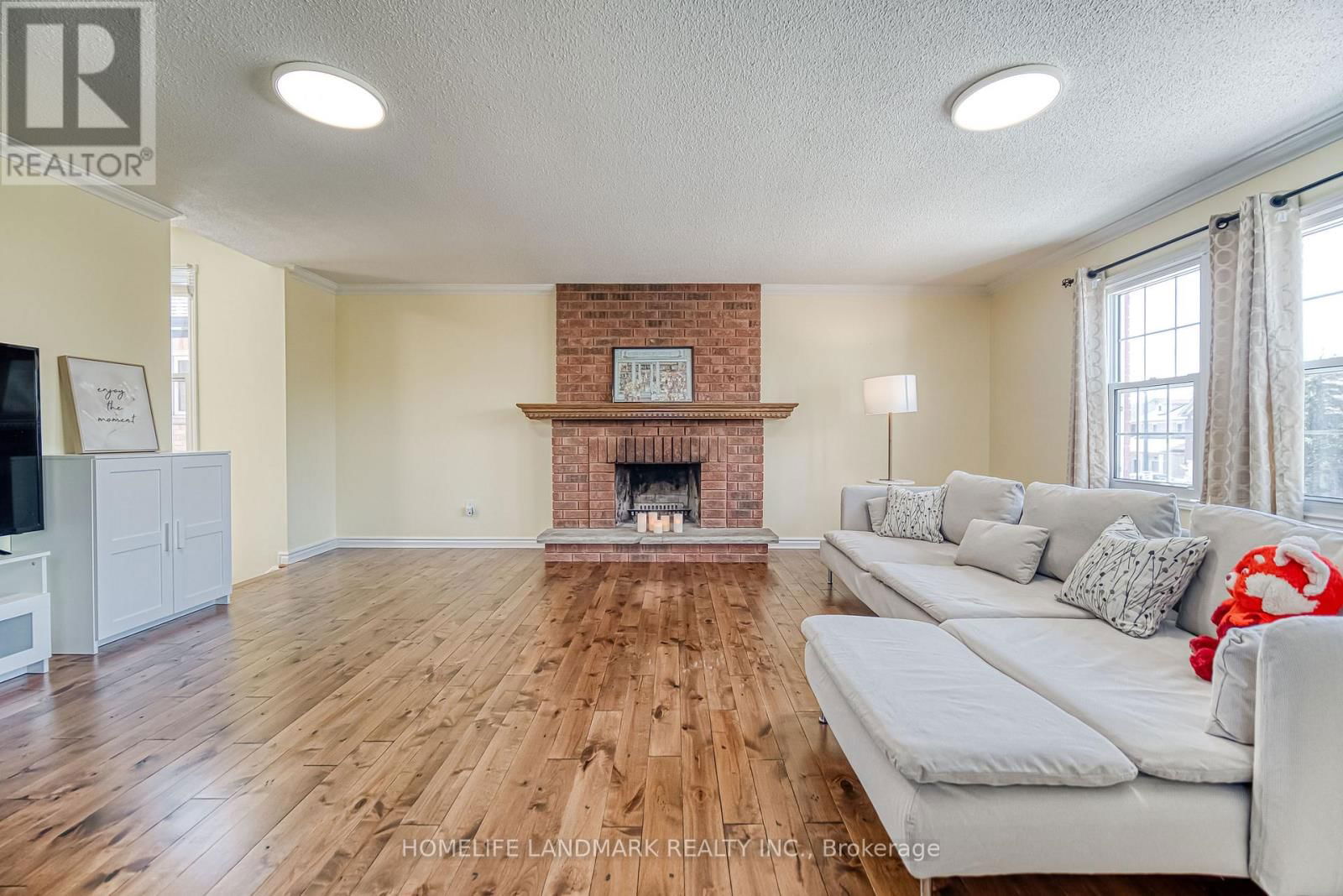5301 MIDDLEBURY DRIVE Image 23