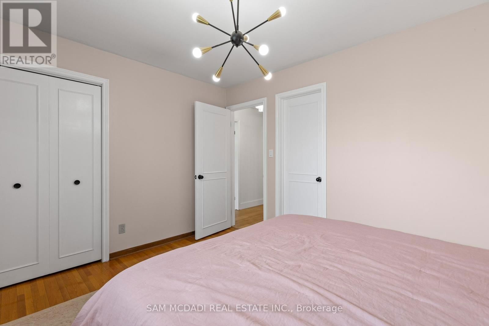 1308 ALEXANDRA AVENUE Image 16