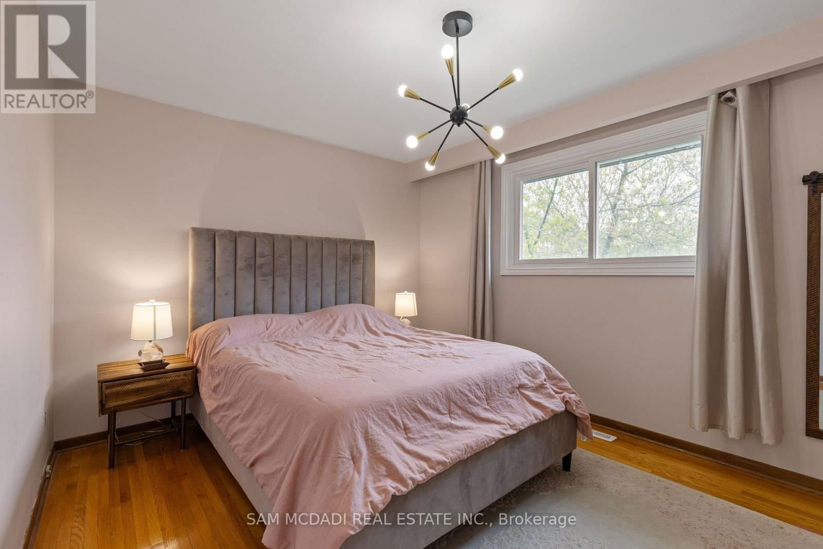 1308 ALEXANDRA AVENUE Image 17