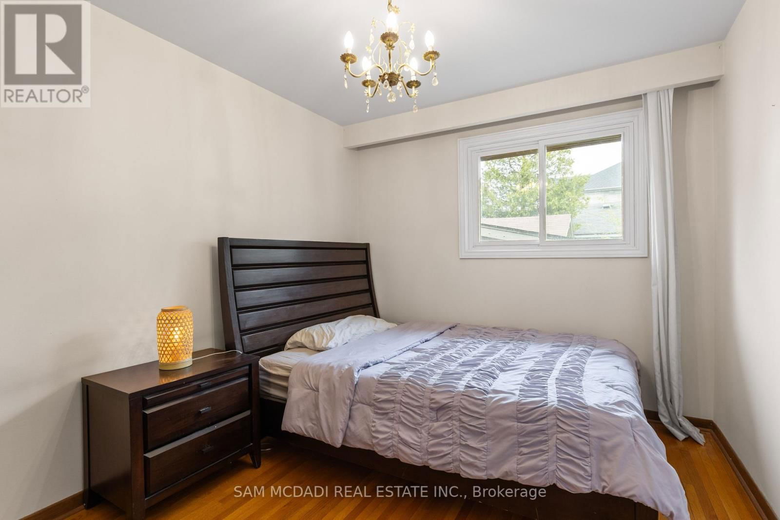 1308 ALEXANDRA AVENUE Image 22