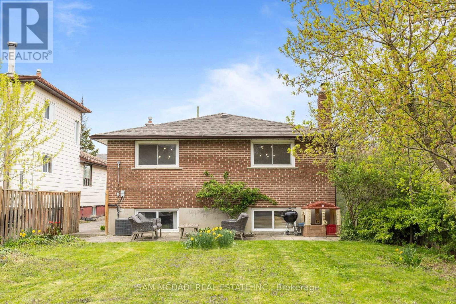 1308 ALEXANDRA AVENUE Image 31