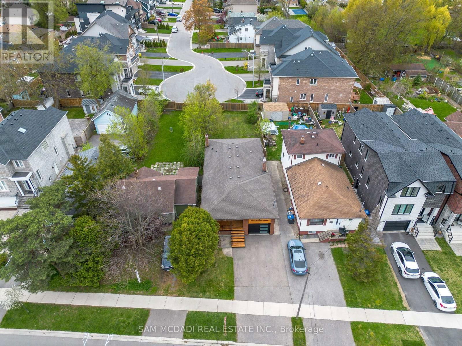 1308 ALEXANDRA AVENUE Image 38