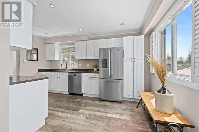 4A HALL ROAD Image 12
