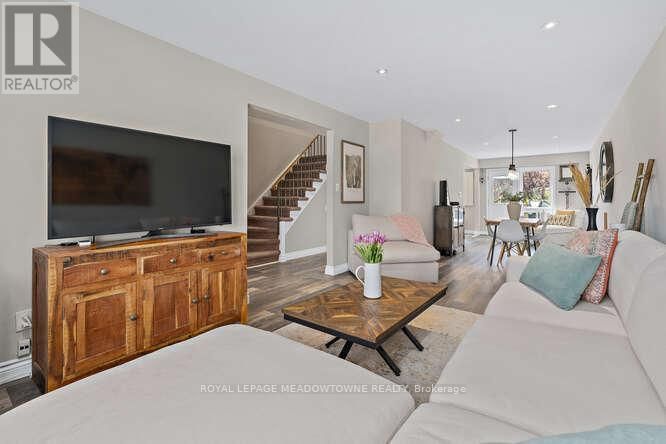 4A HALL ROAD Image 8
