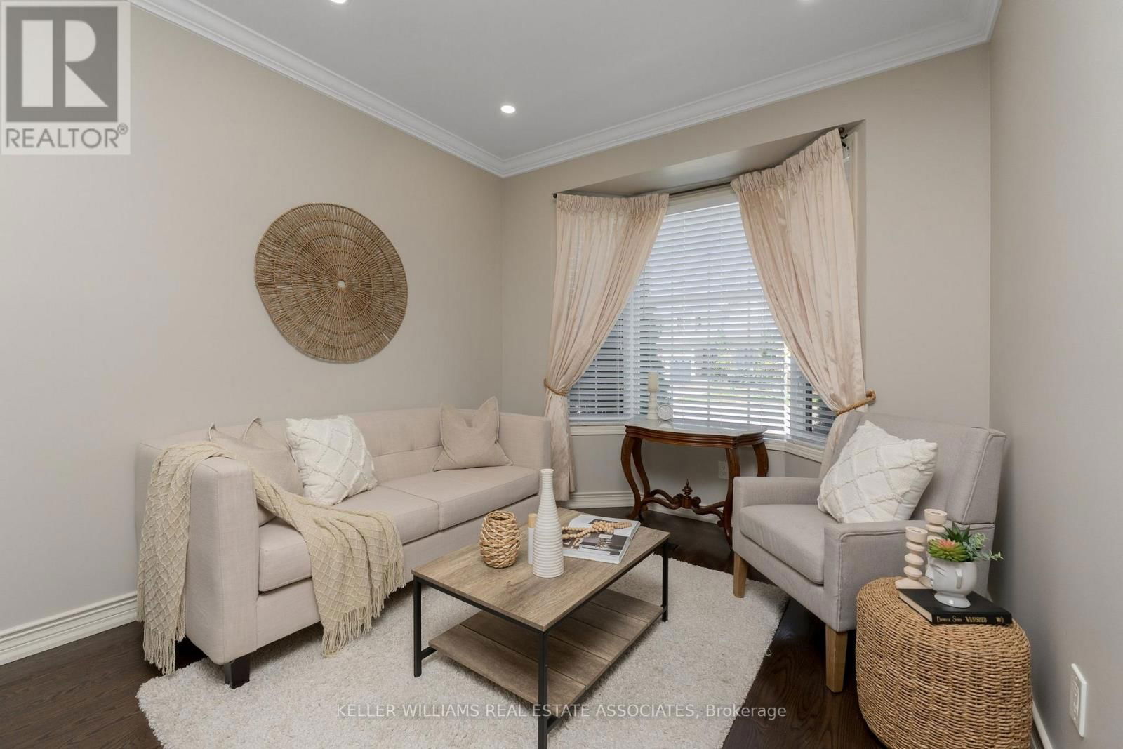 913 BENNETT BOULEVARD Image 10