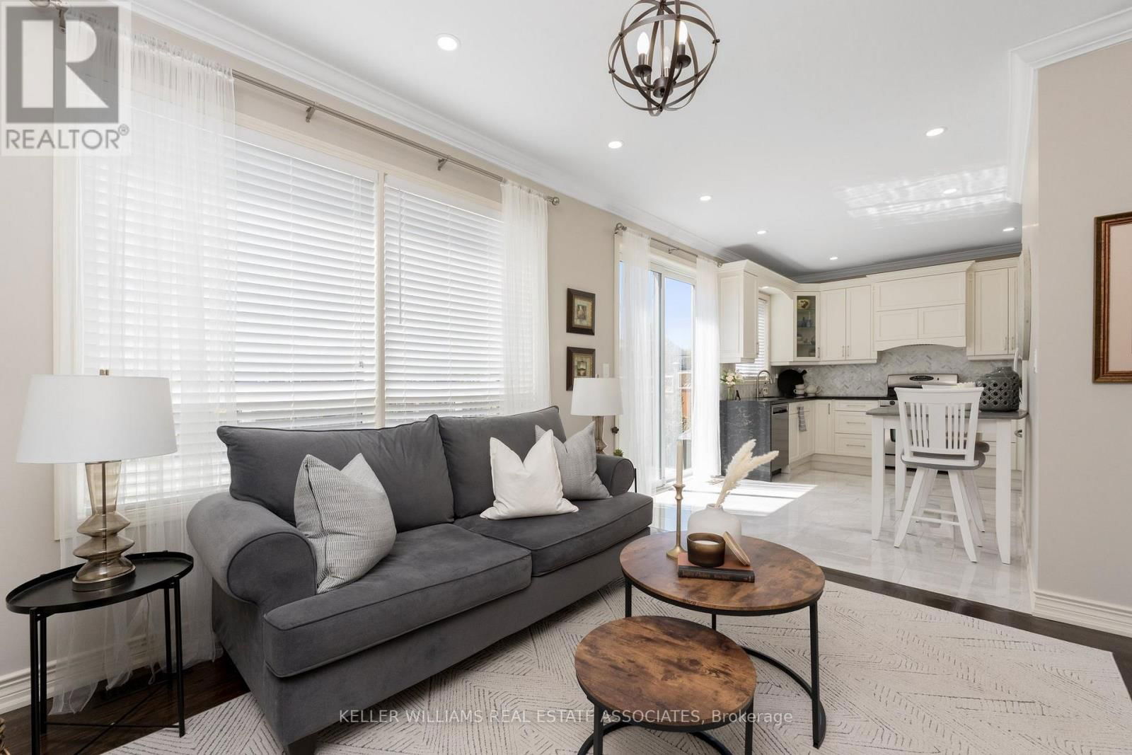 913 BENNETT BOULEVARD Image 12
