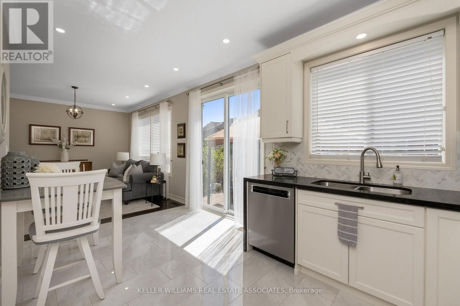 913 BENNETT BOULEVARD Image 19