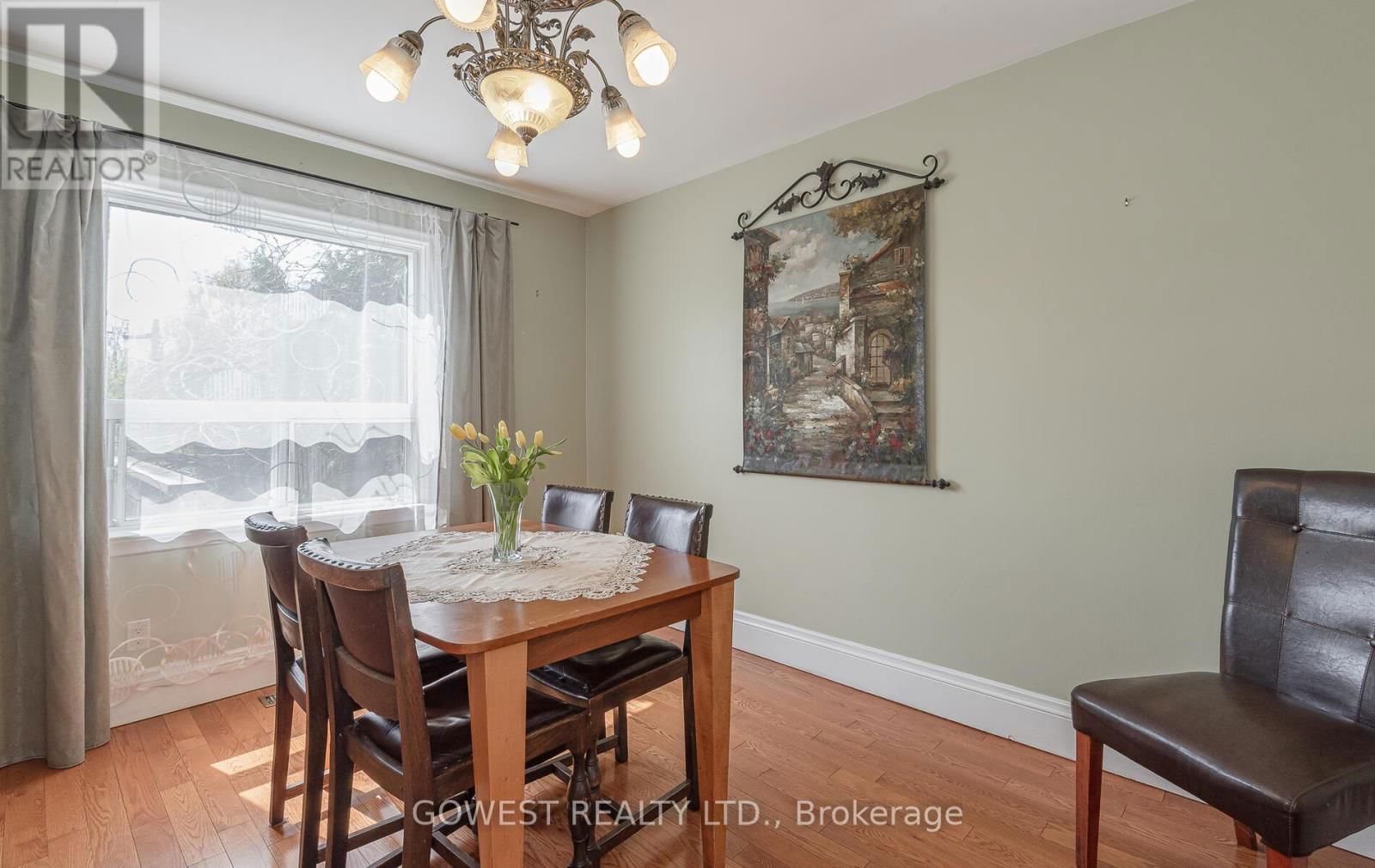 118 TREEVIEW DRIVE Image 11