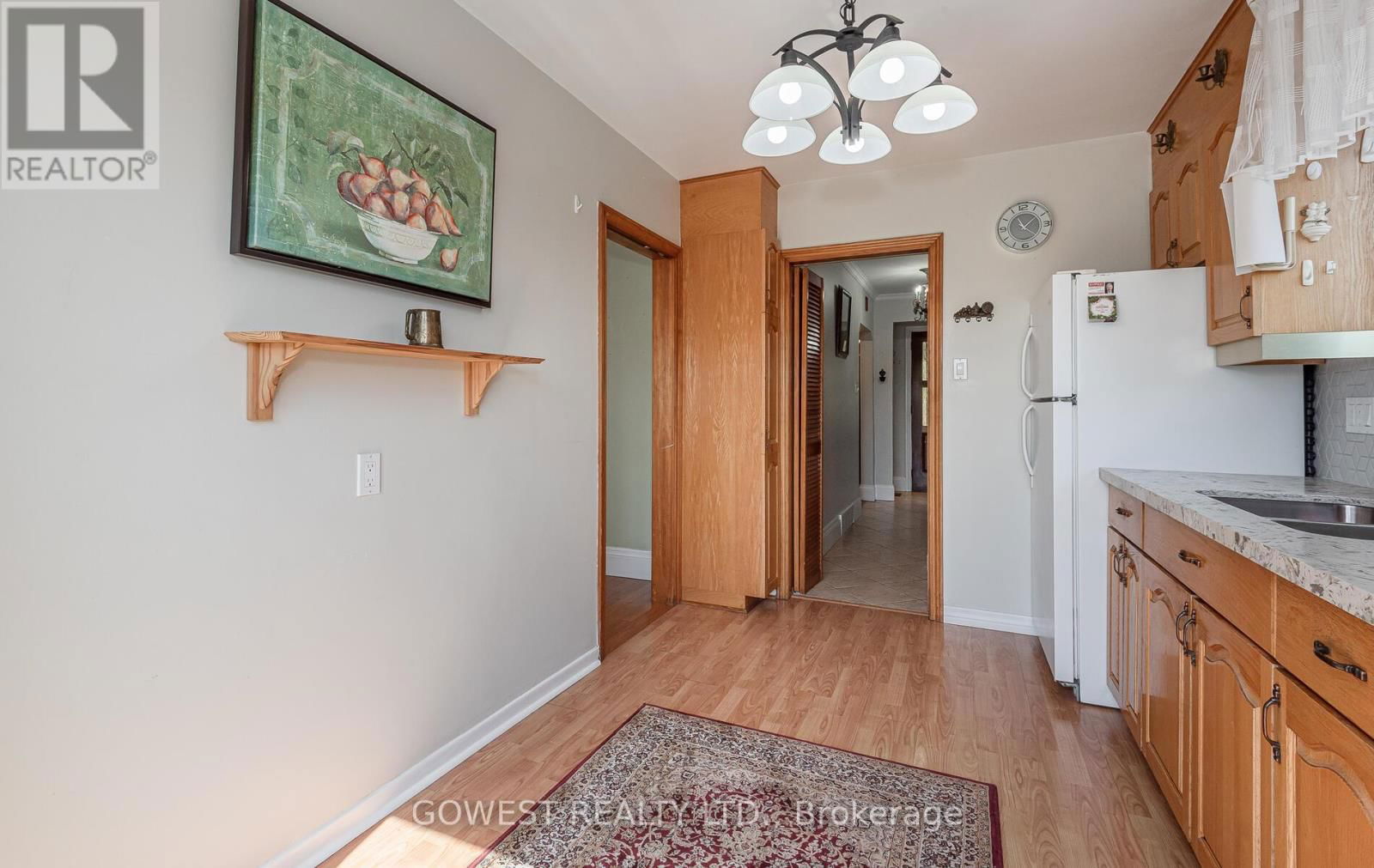 118 TREEVIEW DRIVE Image 15