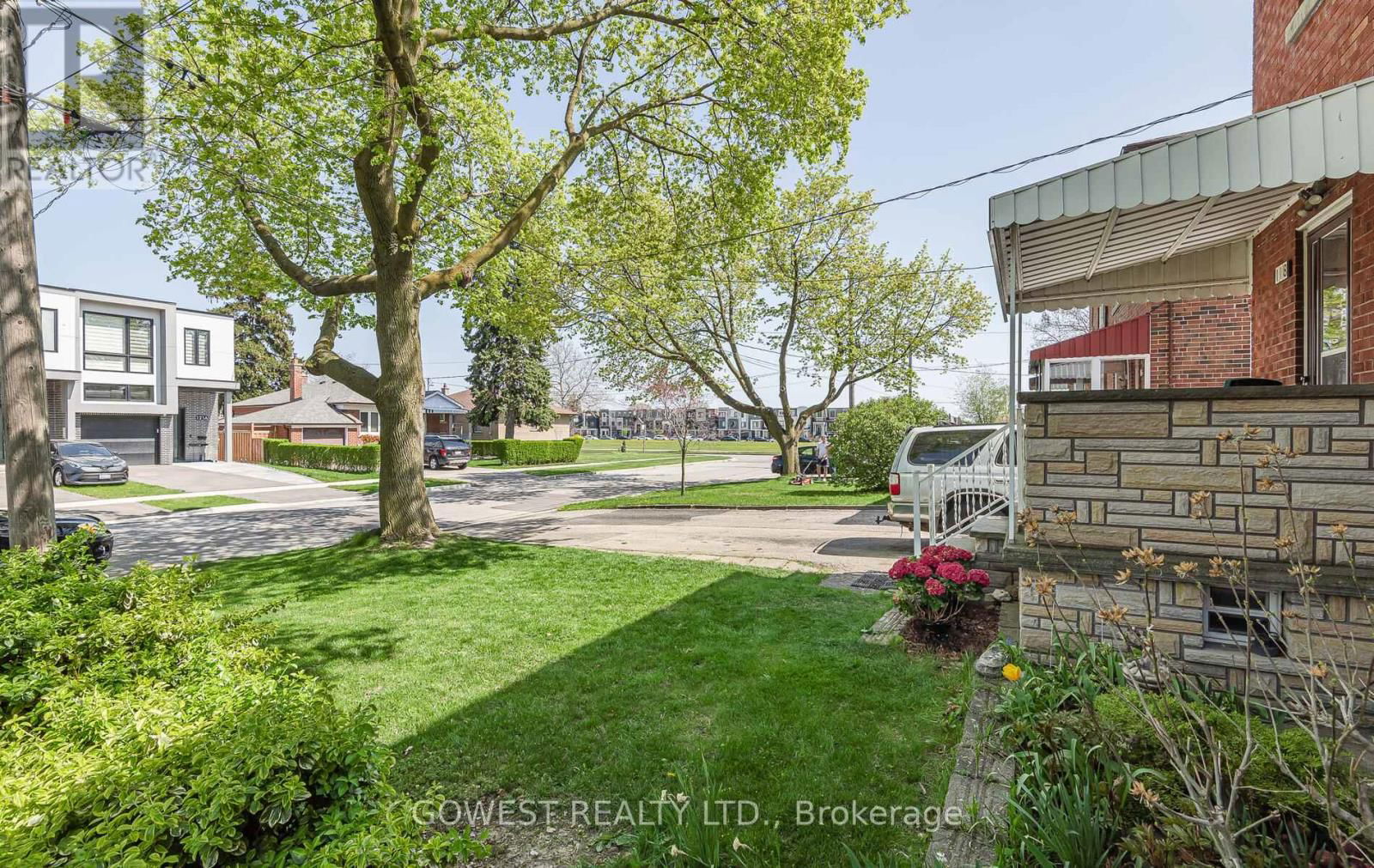 118 TREEVIEW DRIVE Image 2