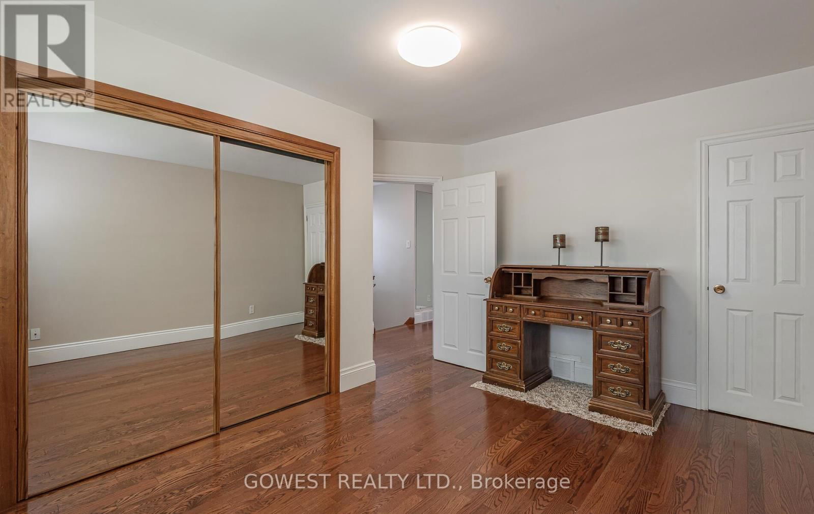 118 TREEVIEW DRIVE Image 20