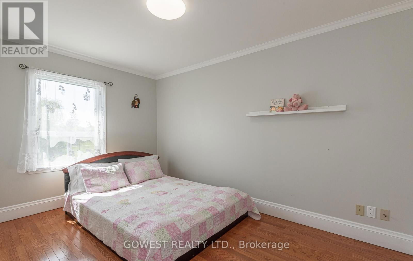 118 TREEVIEW DRIVE Image 23