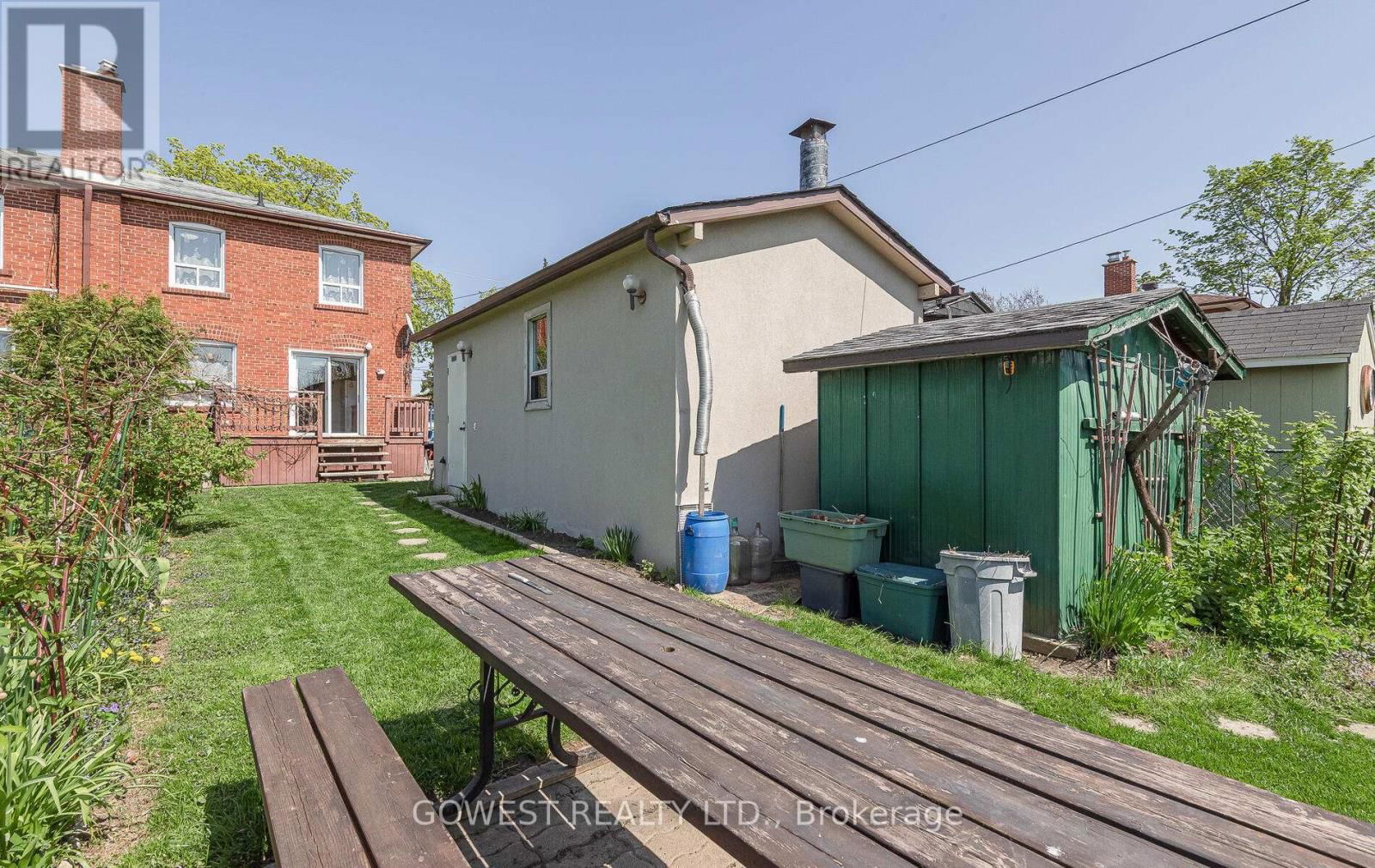 118 TREEVIEW DRIVE Image 37