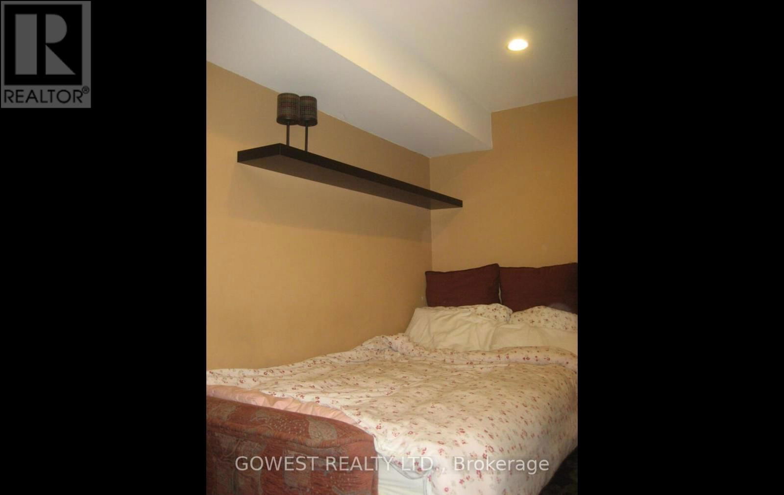 118 TREEVIEW DRIVE Image 44