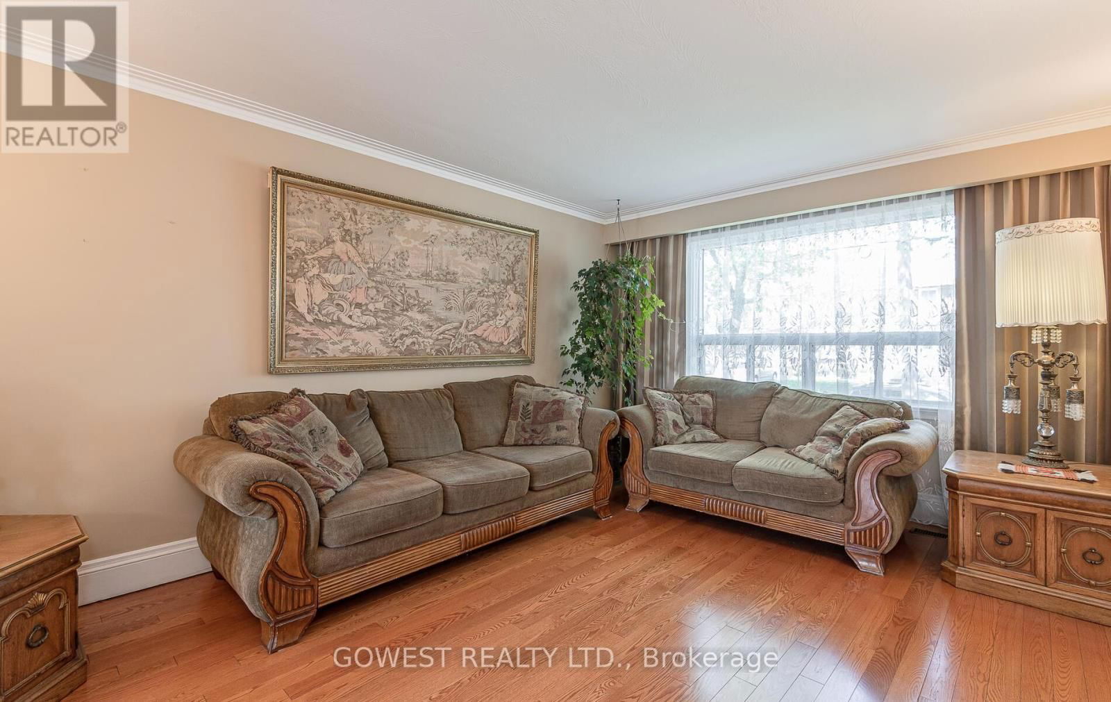 118 TREEVIEW DRIVE Image 8