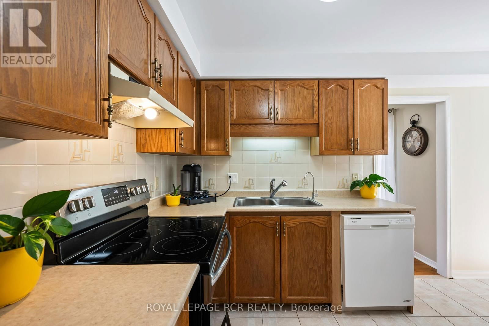 243 BEECHFIELD CRESCENT Image 16