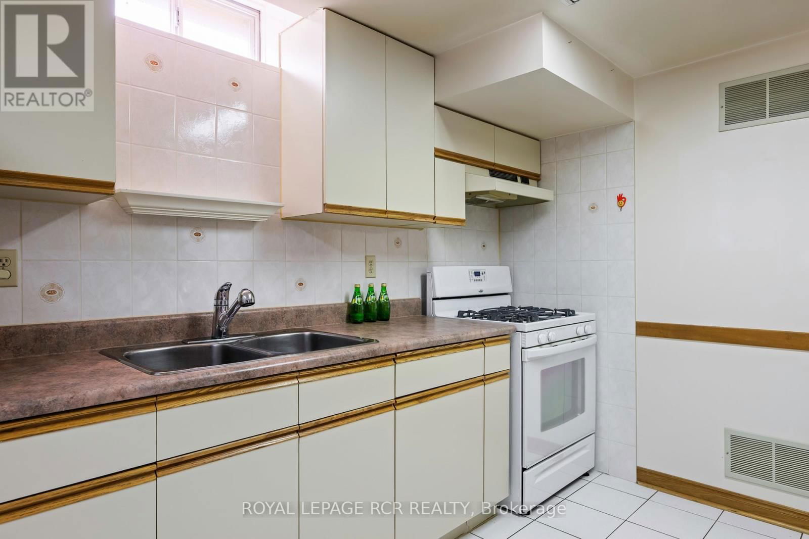243 BEECHFIELD CRESCENT Image 32