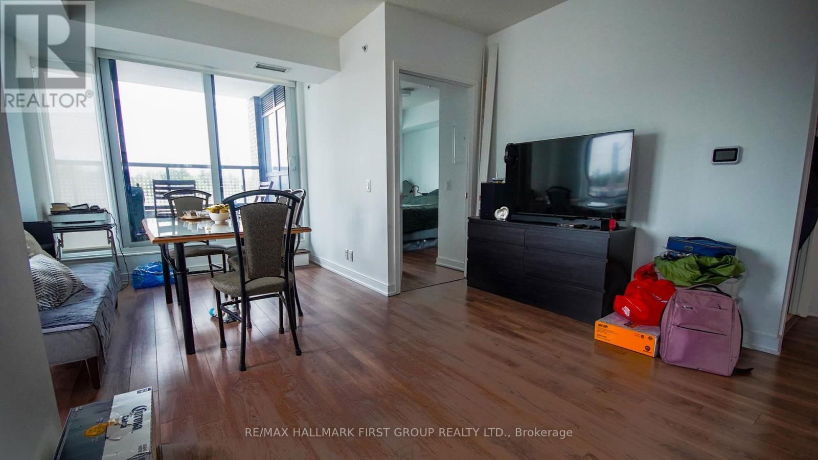 203 - 30 SAMUEL WOOD WAY Image 5