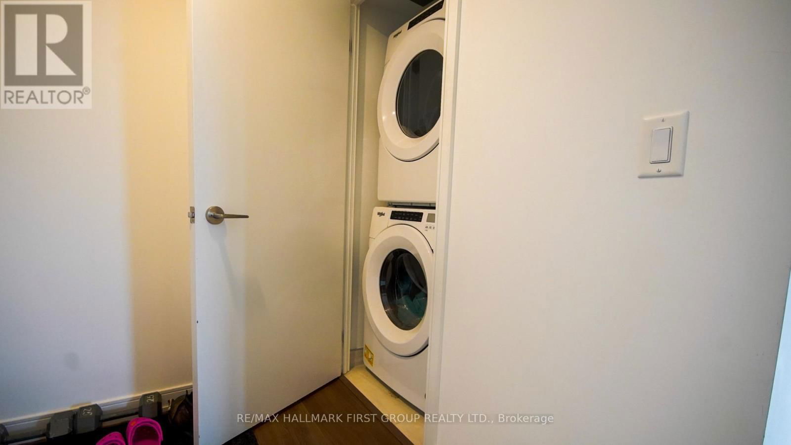 203 - 30 SAMUEL WOOD WAY Image 7