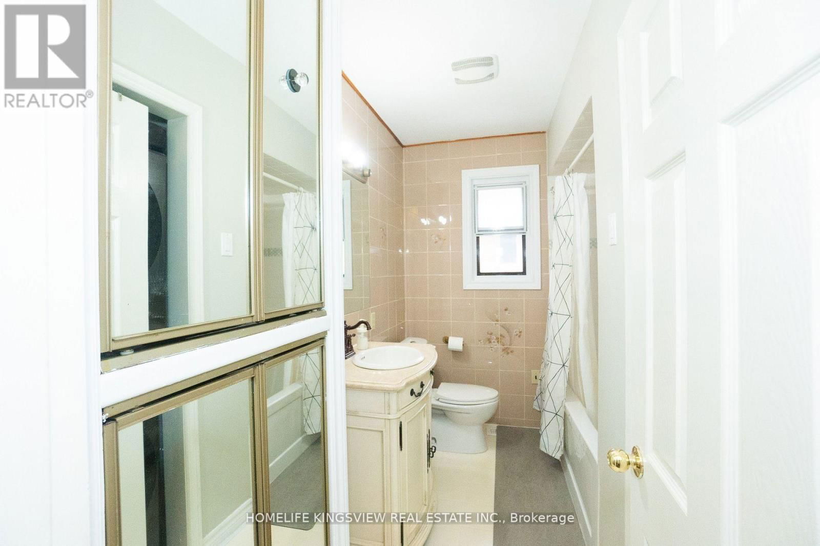 3 CRENDON DRIVE Image 13