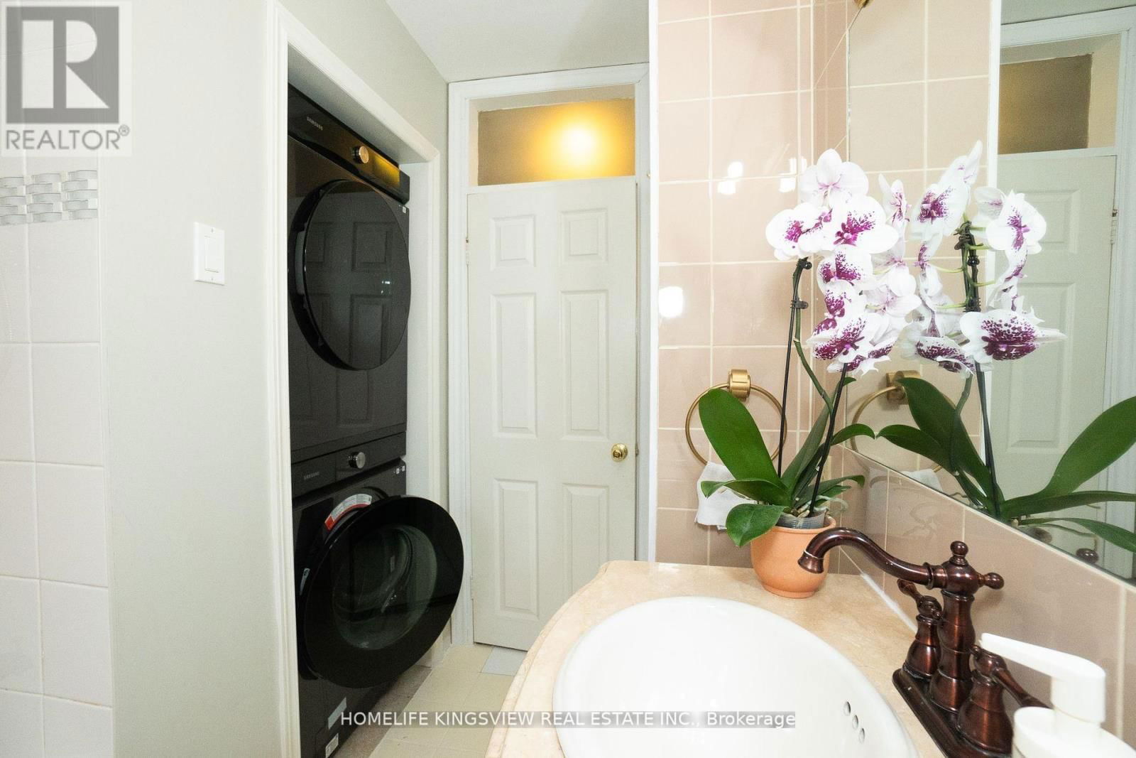 3 CRENDON DRIVE Image 15