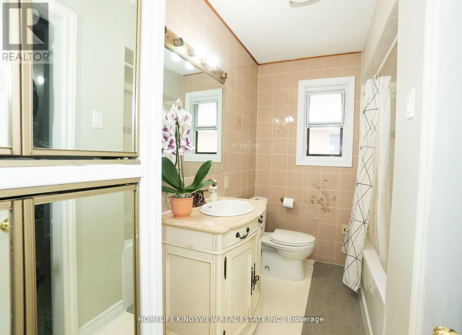 3 CRENDON DRIVE Image 16