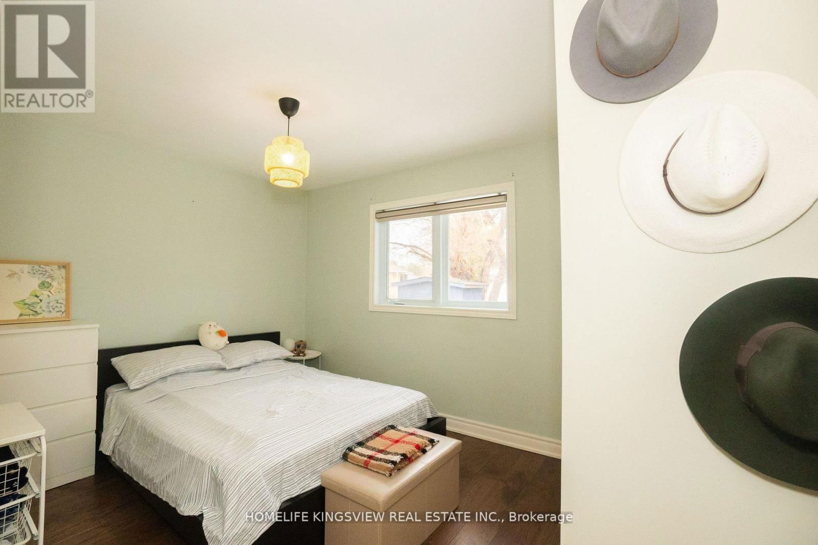 3 CRENDON DRIVE Image 17