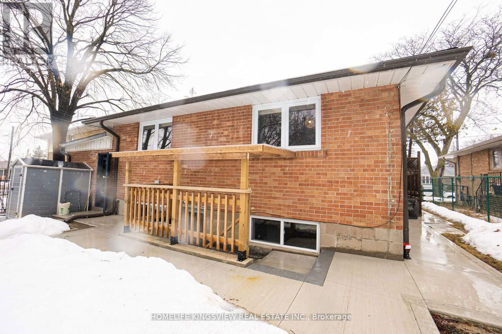 3 CRENDON DRIVE Image 3