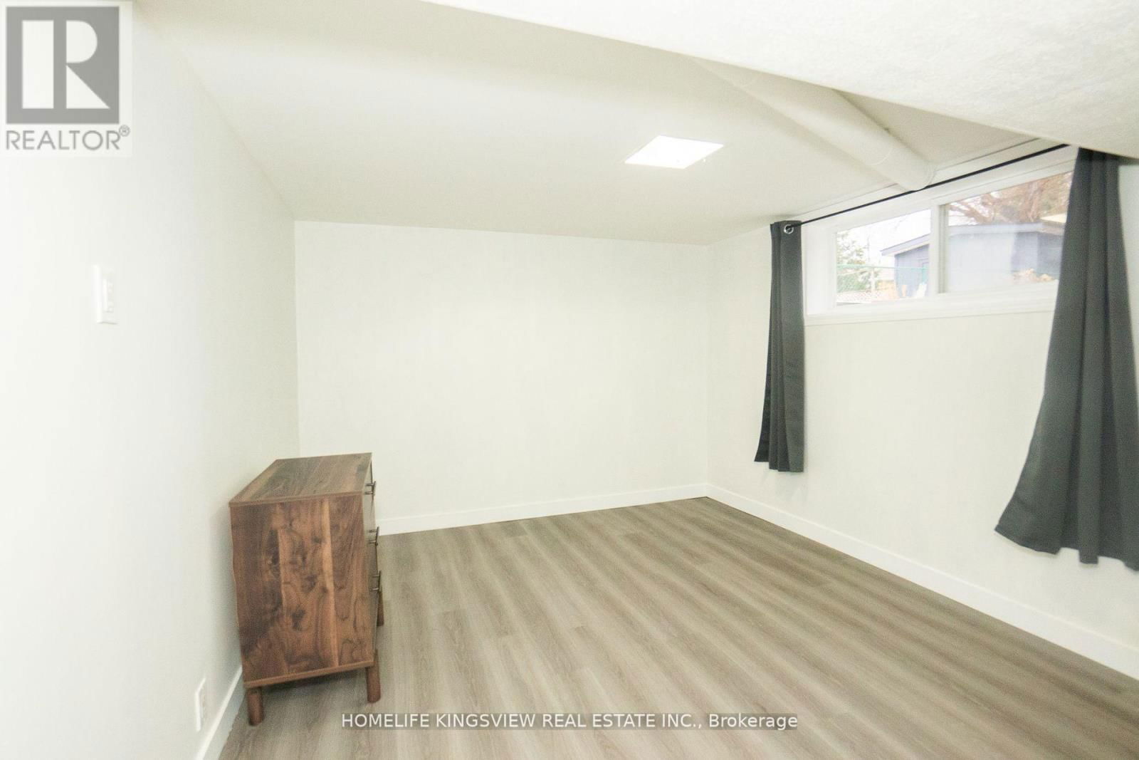 3 CRENDON DRIVE Image 33