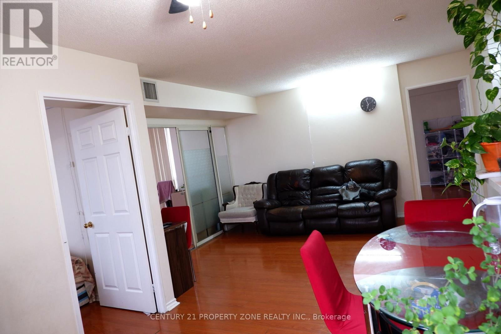 1410 - 285 ENFIELD PLACE Image 10