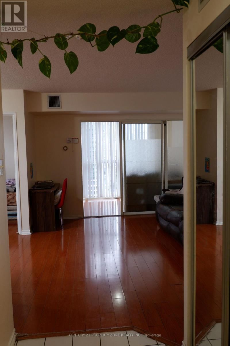1410 - 285 ENFIELD PLACE Image 18