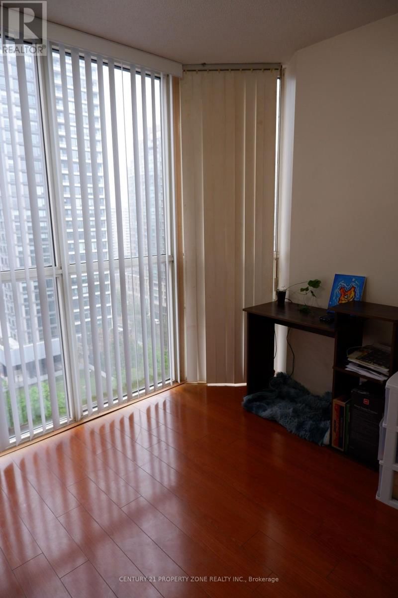 1410 - 285 ENFIELD PLACE Image 19