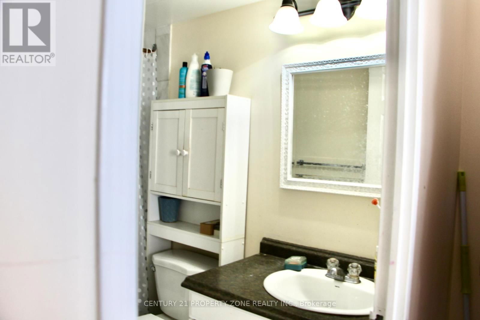 1410 - 285 ENFIELD PLACE Image 31