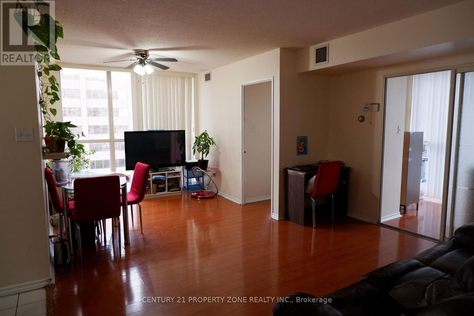 1410 - 285 ENFIELD PLACE Image 9