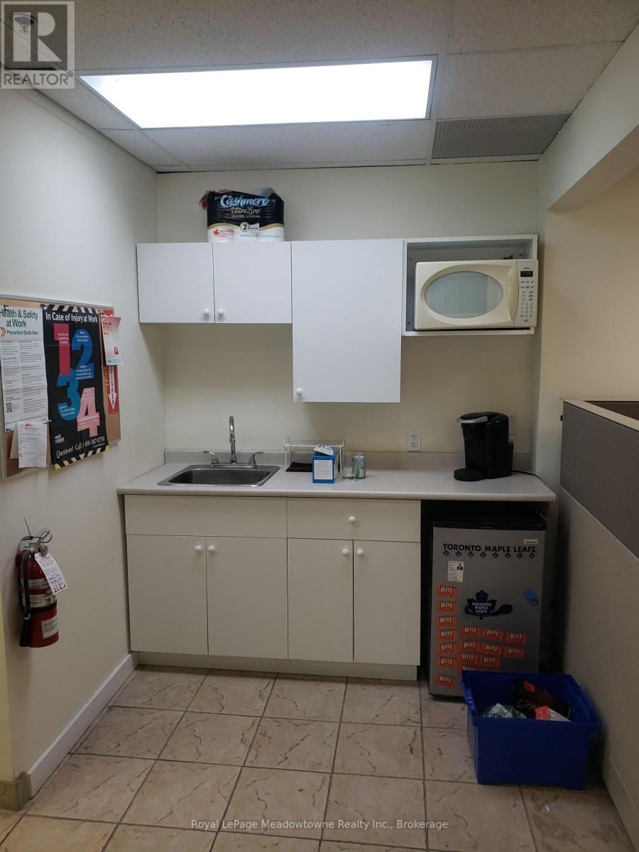 315 STEELES AVENUE EAST Image 4