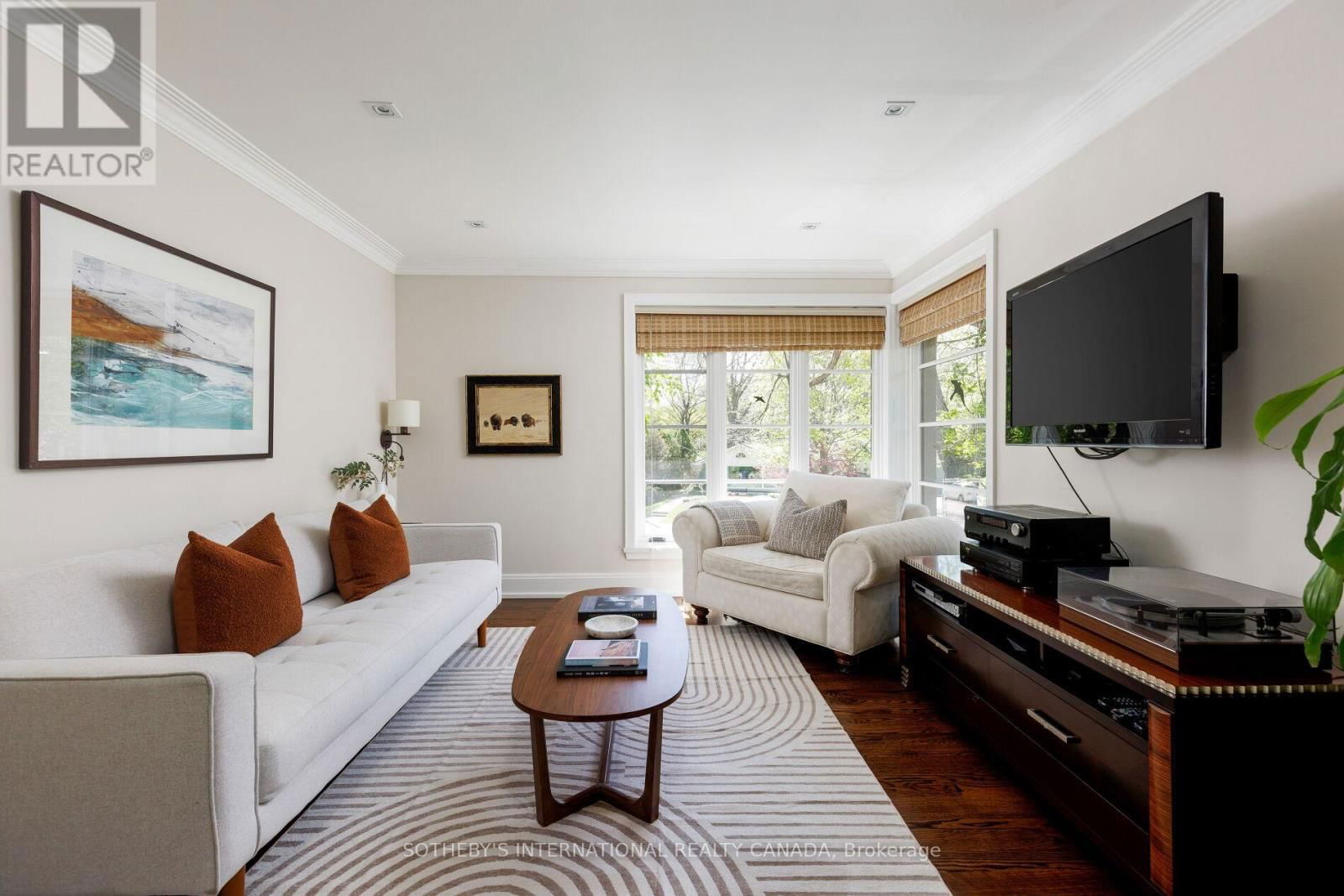 14 PLUMBSTEAD COURT Image 17