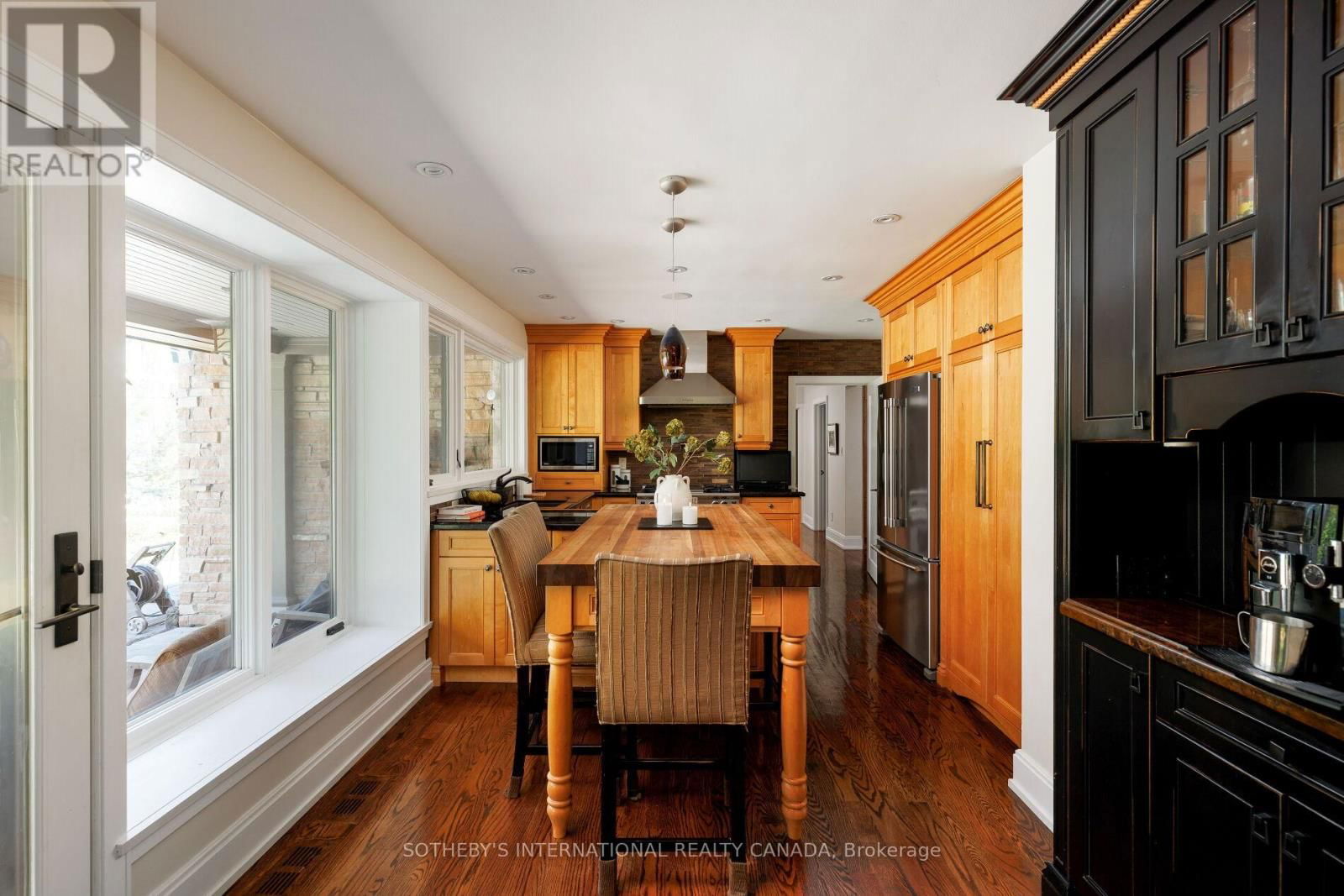 14 PLUMBSTEAD COURT Image 20