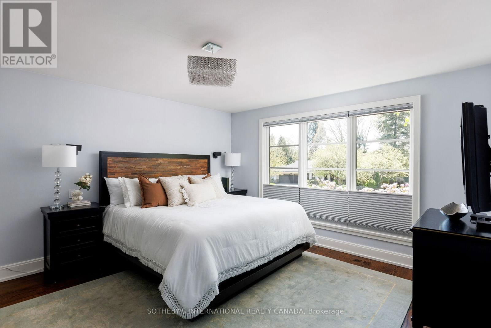 14 PLUMBSTEAD COURT Image 23