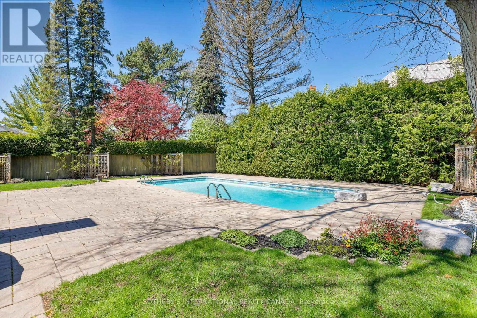 14 PLUMBSTEAD COURT Image 42