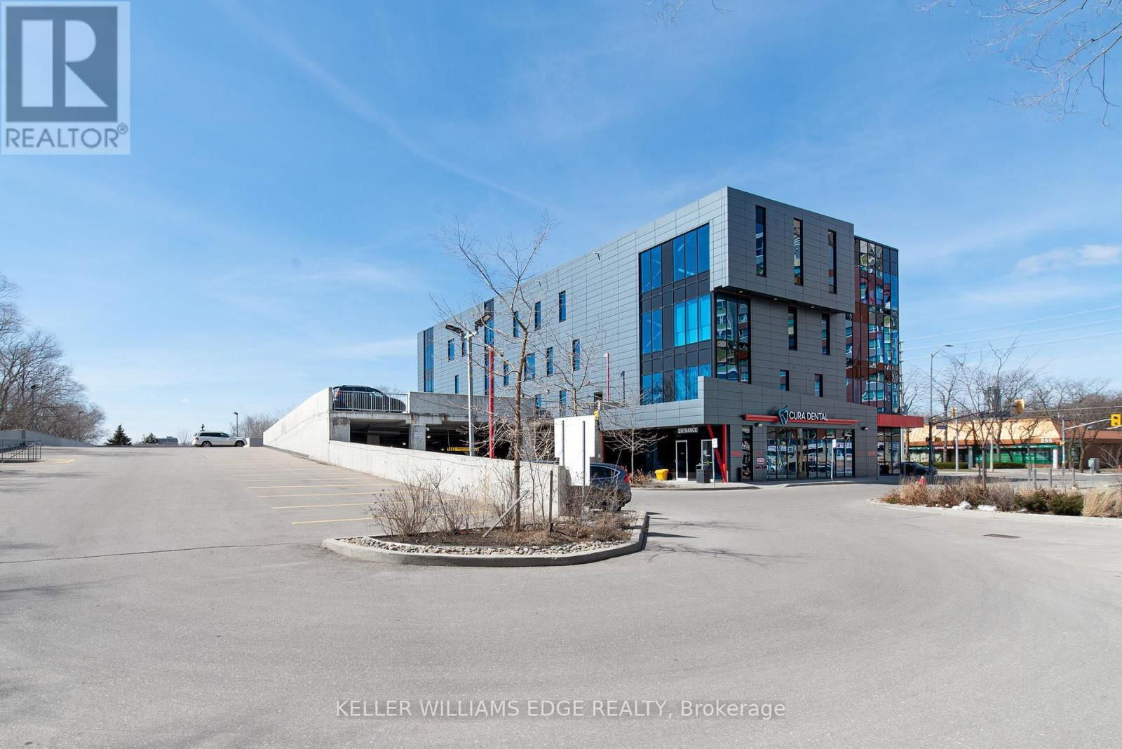 308-309 - DUNDAS STREET WEST Image 2