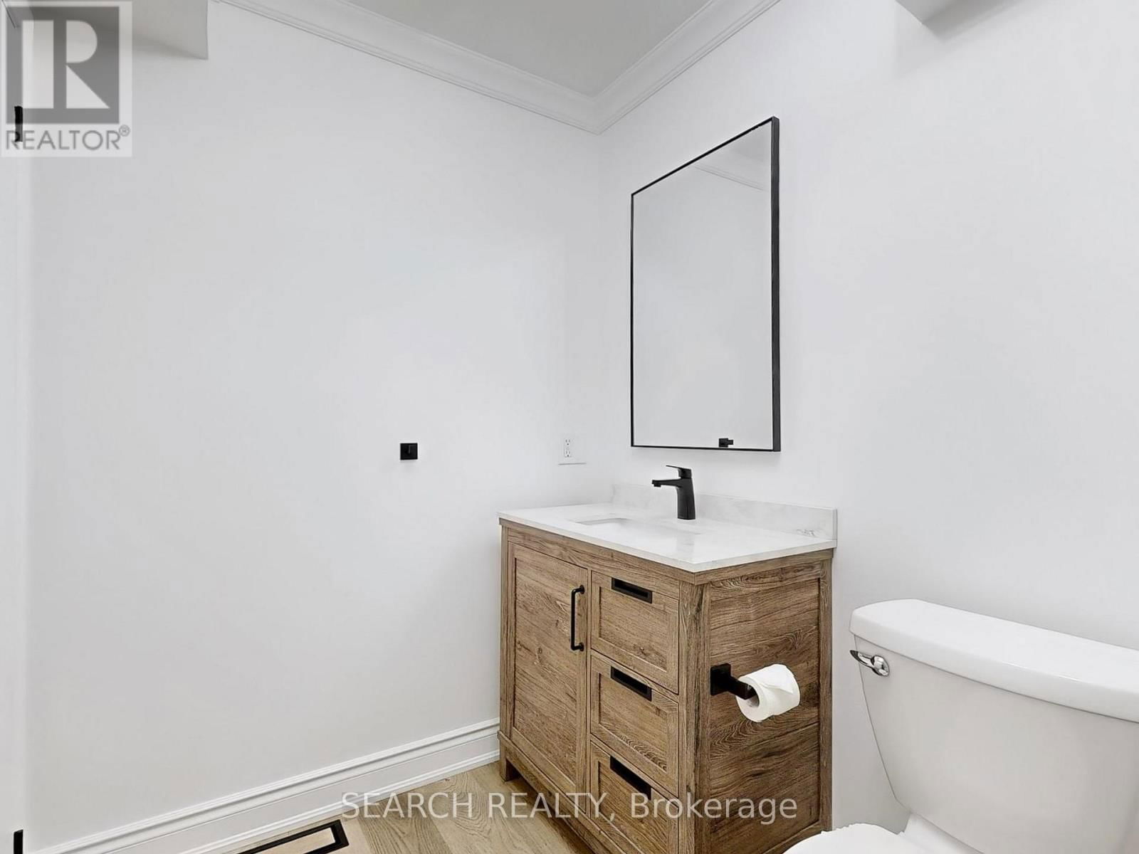 Upper - 150 MULOCK AVENUE Image 10