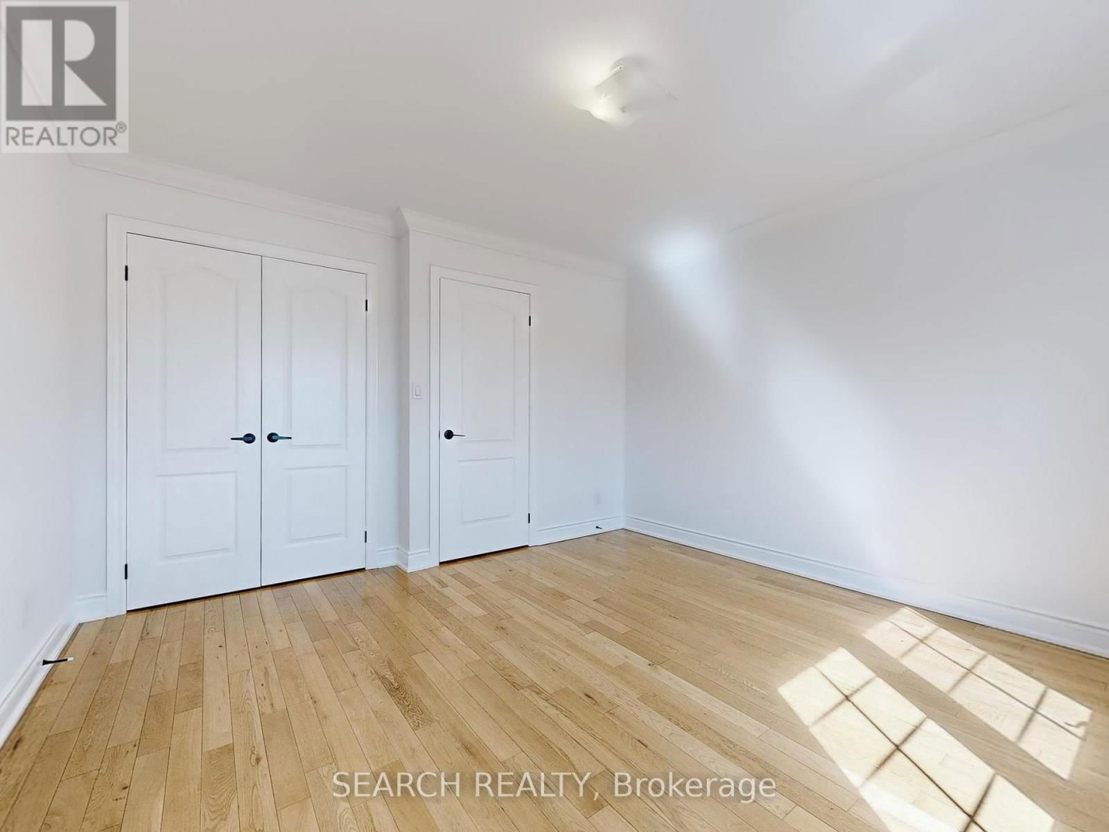 Upper - 150 MULOCK AVENUE Image 13