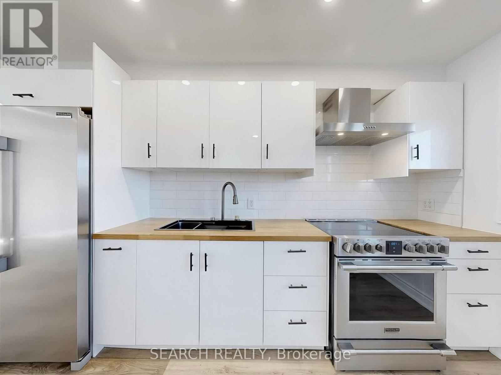Upper - 150 MULOCK AVENUE Image 14