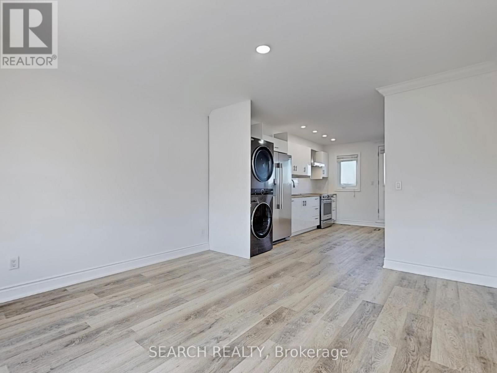 Upper - 150 MULOCK AVENUE Image 18
